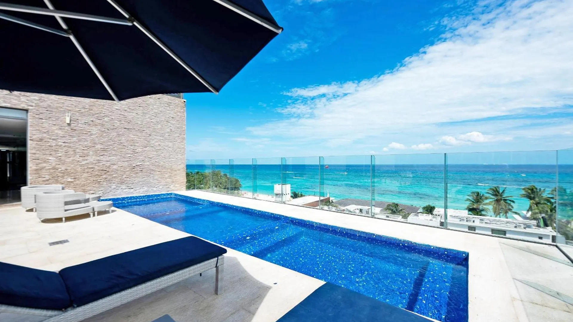 Exquisite Luxurious 1 Bedroom Cruz Con Mar Playa del Carmen Apartment