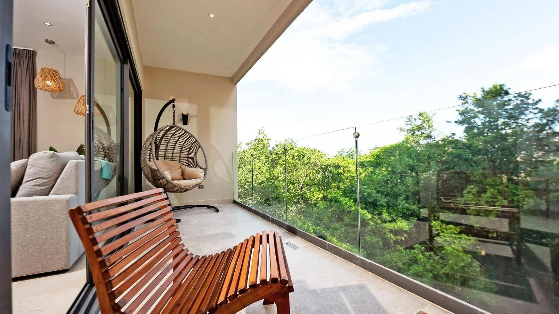Exquisite Luxurious 1 Bedroom Cruz Con Mar Playa del Carmen