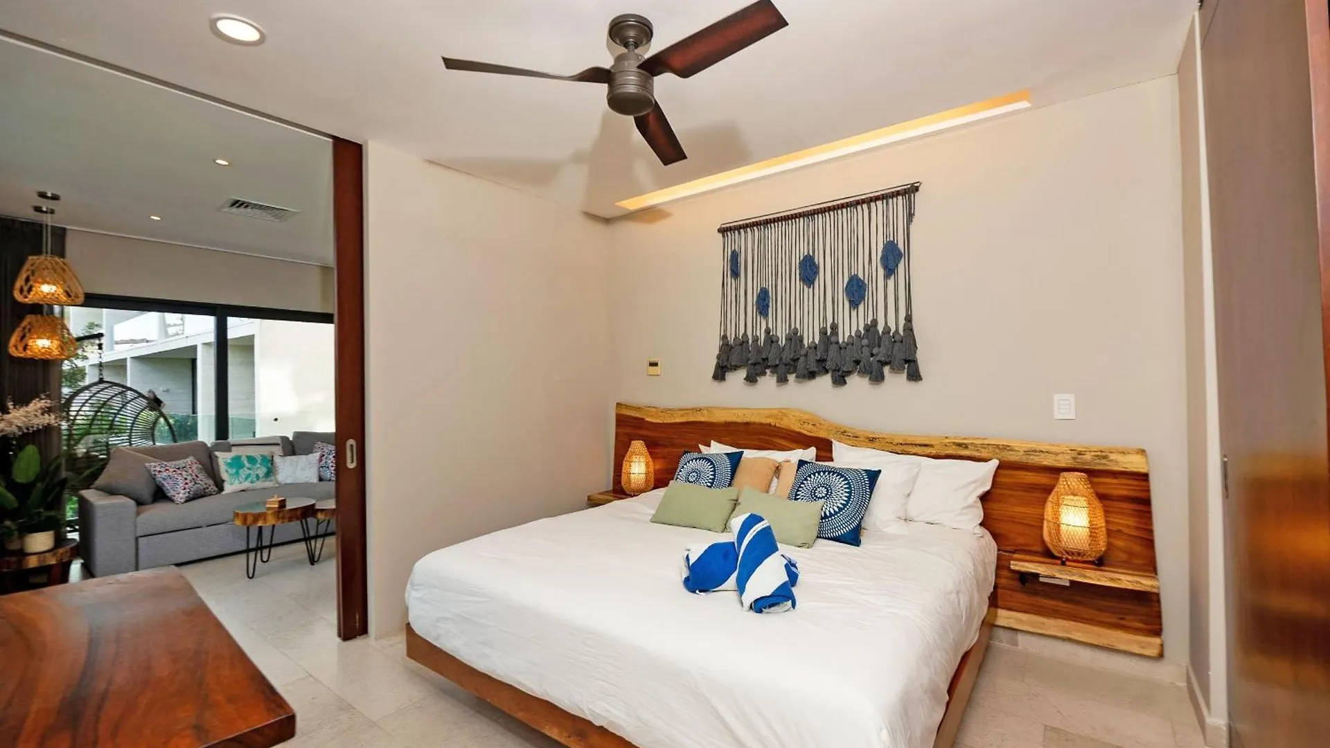 Exquisite Luxurious 1 Bedroom Cruz Con Mar Playa del Carmen Apartment