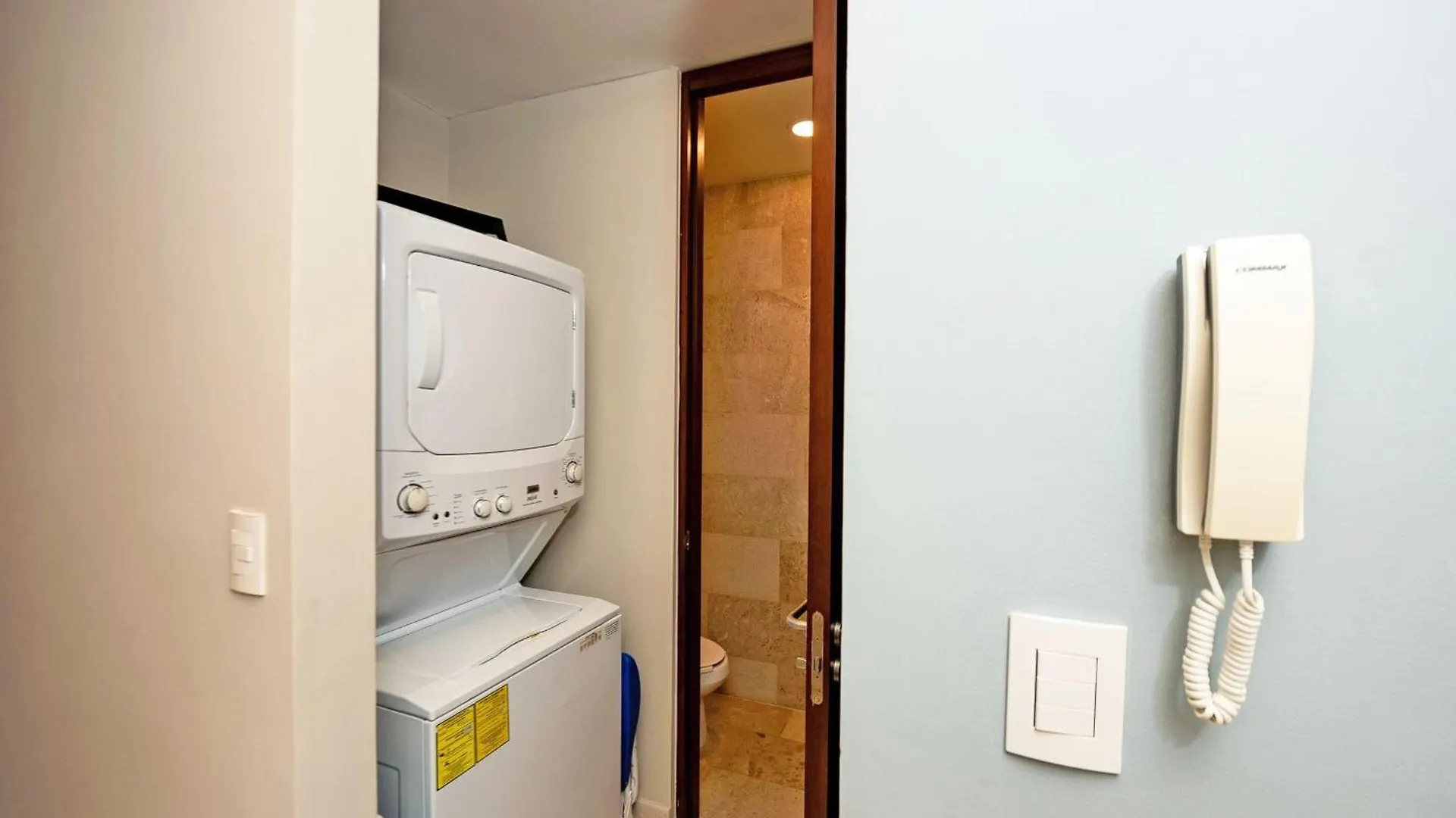 Exquisite Luxurious 1 Bedroom Cruz Con Mar Playa del Carmen Mexico